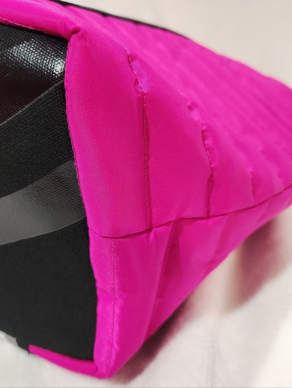 Think Royln Junior Wingman Fuchsia Color Tote, NWOT - Picture 5 of 13